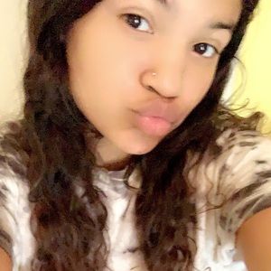 Meet your Posher, Keelee